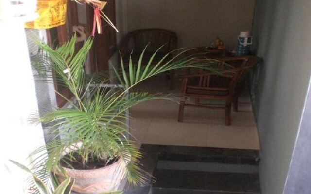 Adi House Homestay