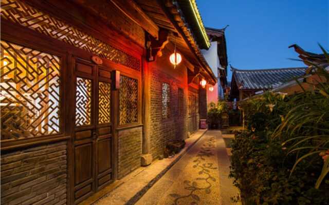 Floral Hotel Lijiang Qinjin Palace
