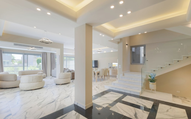 ELITE Luxury 4BR Villa PalmHills Golf Ex