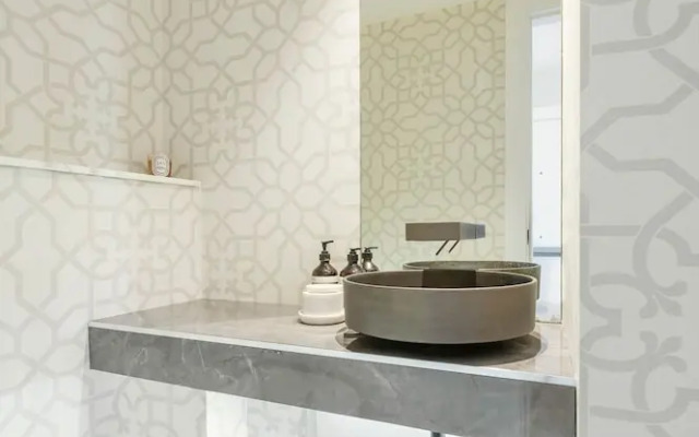 Regents Park Penthouse