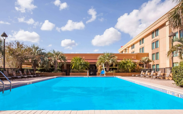 Ramada by Wyndham Jacksonville I-95 by Butler Blvd
