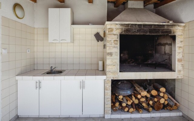 Stunning Home in Podstrana With Wifi and 3 Bedrooms