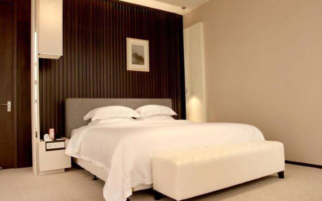 Phoenix Business Hotel