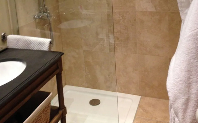 Le Vieux Chateau B&B