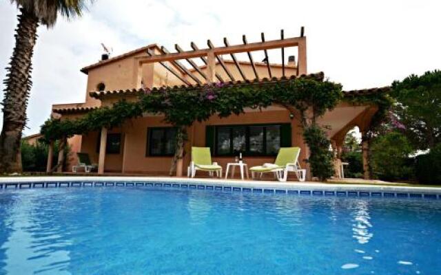 Beautiful villa with pool. Nautic 1