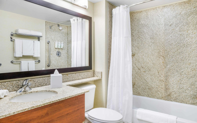 Days Inn & Suites by Wyndham Sherwood Park Edmonton