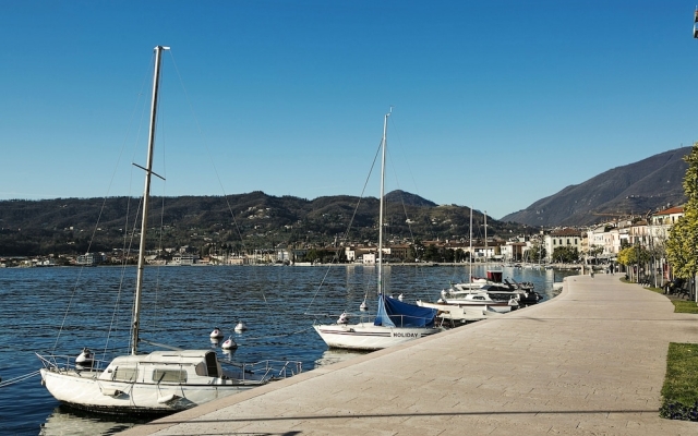 Apart Lago Blu At 300 Mt From Lake