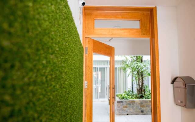 5th Coral Suite by Ixchel