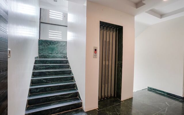 Fabhotel Kingdom Sai