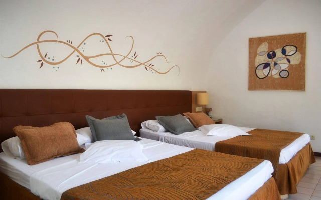Livvo Risco del Gato Suites Hotel
