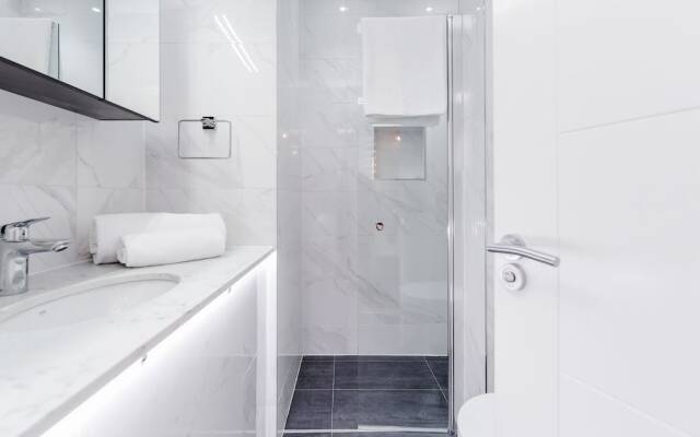 Stylish 2bed 2bath in Notting Hill