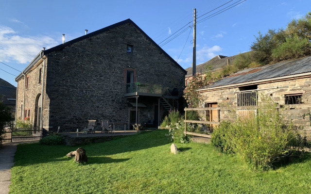 Charming Farmhouse With Large Terrace