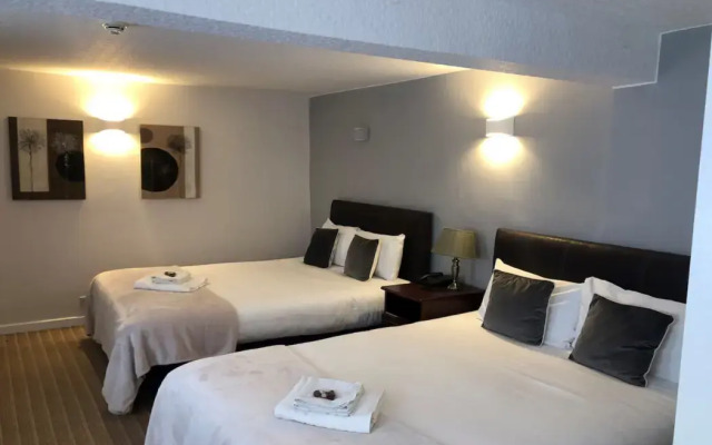 The George Hotel