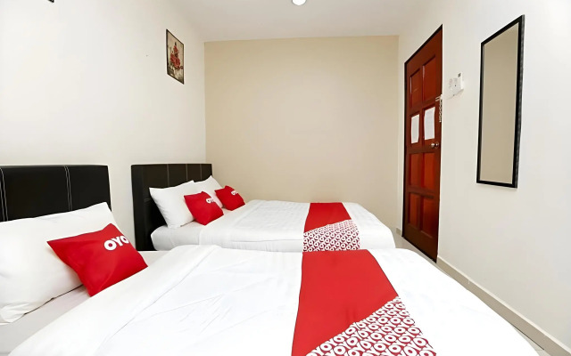 OYO 89902 Semerah Suites Homestay