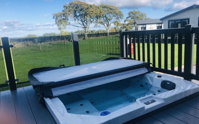 Carnaby 23 3 Bedroom Lodge With Hot tub