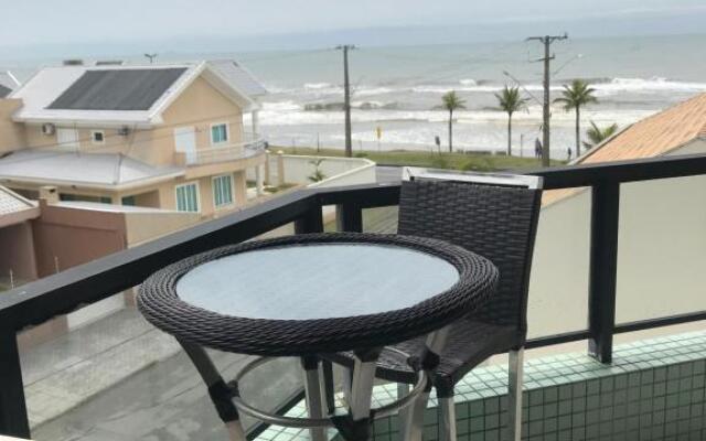Lindo apartamento com vista para o mar