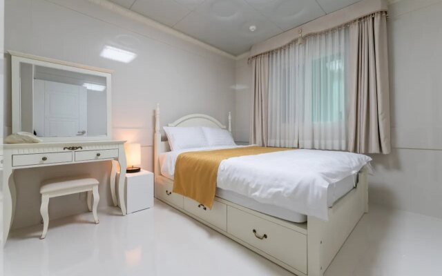 Taebaek Hotel