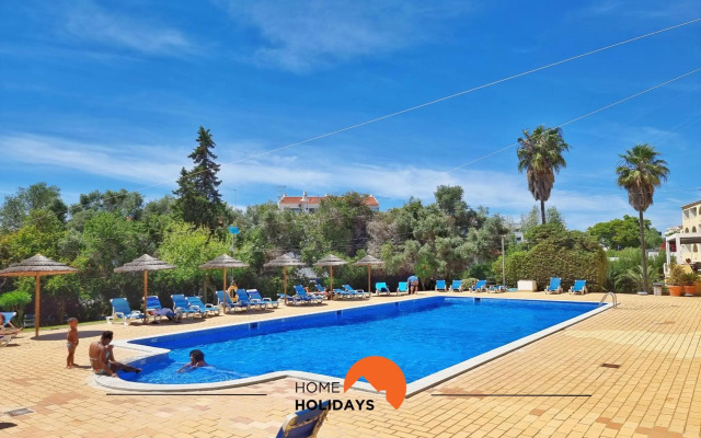 #014 Cozy Flat Only 5m Walk NewTown w pool