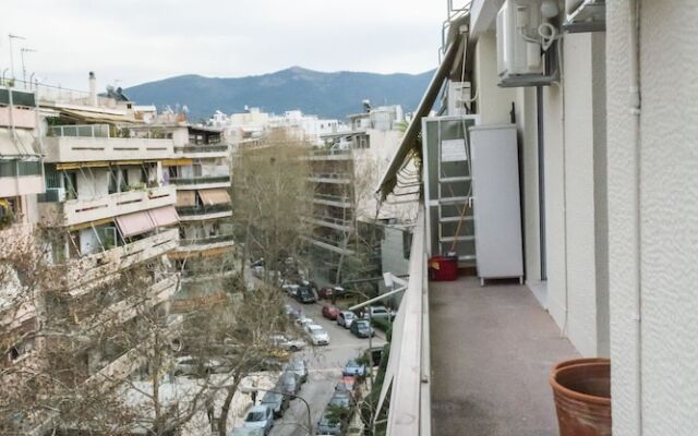 3bedroom Apartment Next To Panormou Metro Station