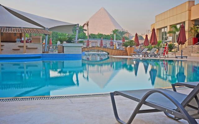 Le Meridien Pyramids Hotel & Spa