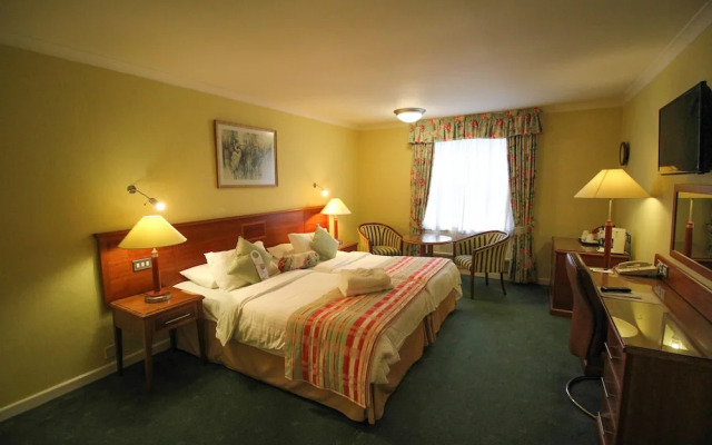 Blunsdon House Hotel