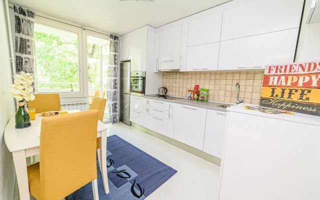 Beautiful Cozy Studio Close To City Center