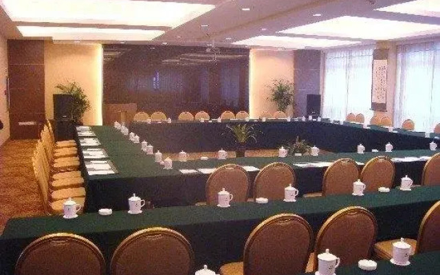 东方大酒店(开化江滨路店)