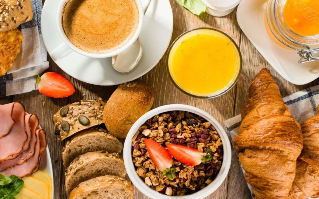 Executive Inn & Suites