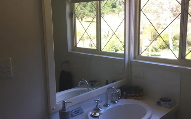 Oaktree Guest House