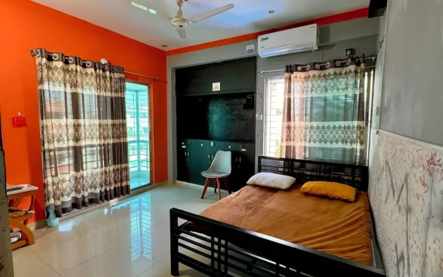 Hostel by zoo family