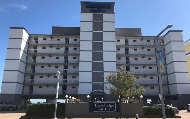 Travelodge by Wyndham Suites Virginia Beach Oceanfront