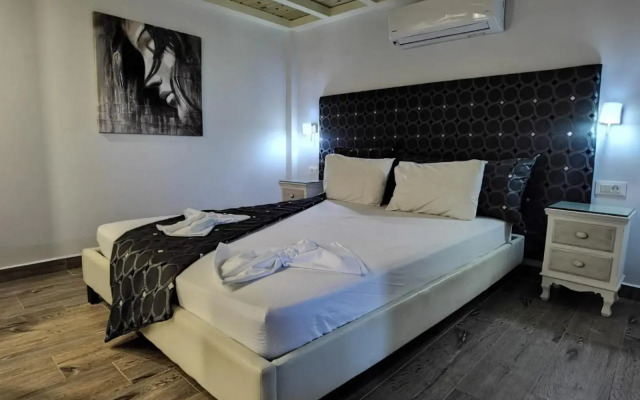 Vlycha Beach Studios & Apartments