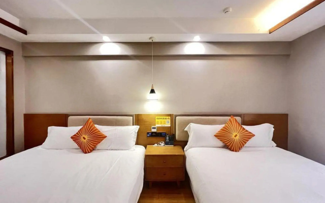 Chengdu Ruijin Garden Holiday Hotel (Chengdu Zoo Branch)