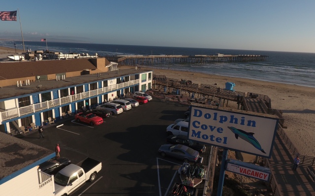 Dolphin Cove Motel