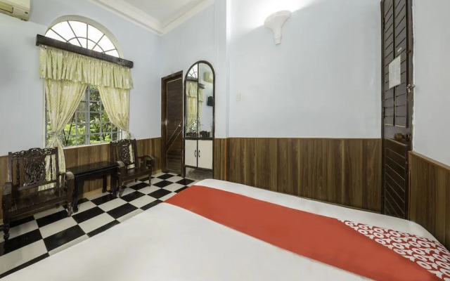 OYO 718 Nu Hoang Hotel