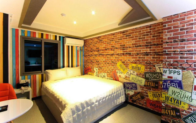M2 motel