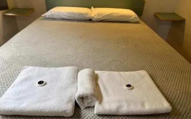 Lakes Main Holiday Park