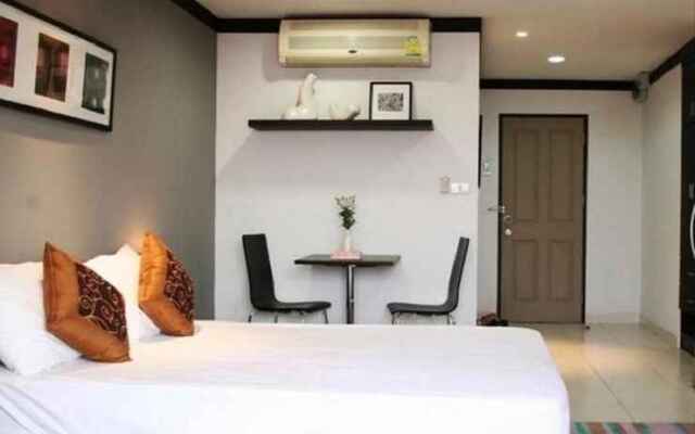 Sena House Paholyothin 30
