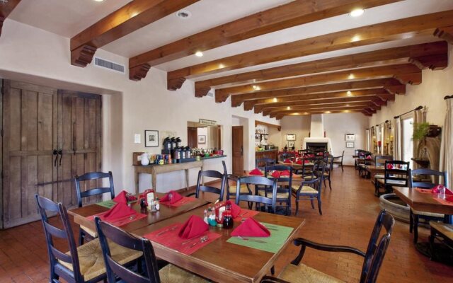 Piñon Court By La Fonda