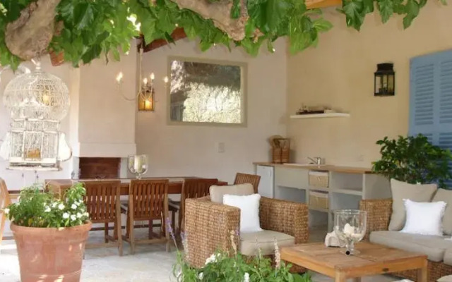 Cerise Villa
