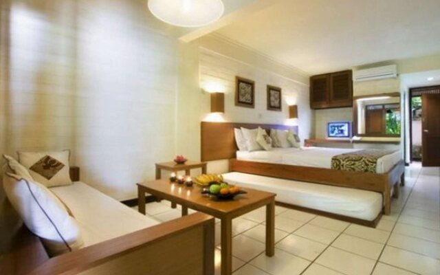 Nyiur Indah Beach Hotel