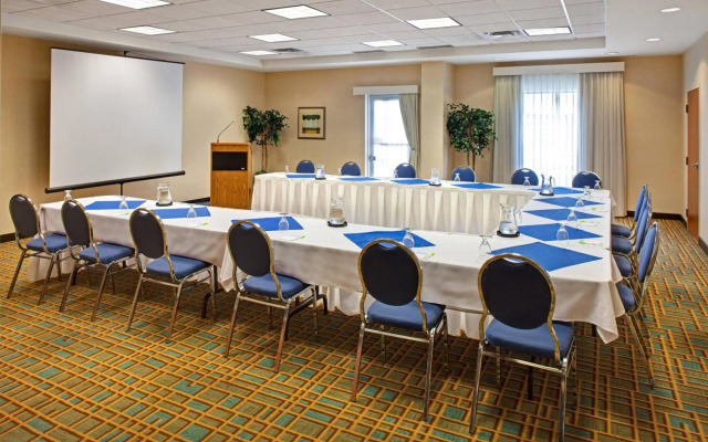 Fairfield Inn and Suites by Marriott Toronto Brampton