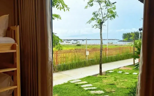 Melaka Ho Tram - Beachside Bungalows