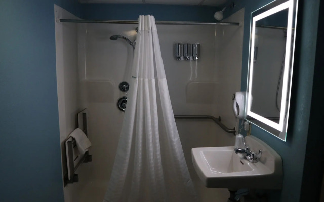 Waterfront Inn PHL Airport