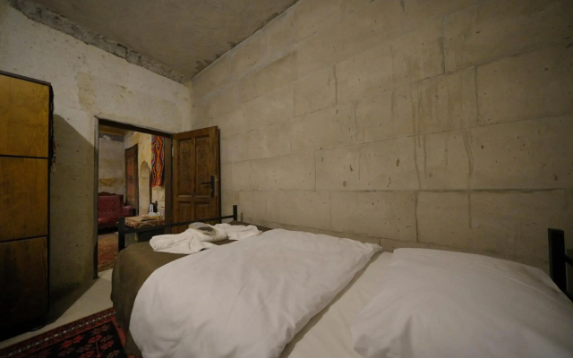 View Cave Hotel