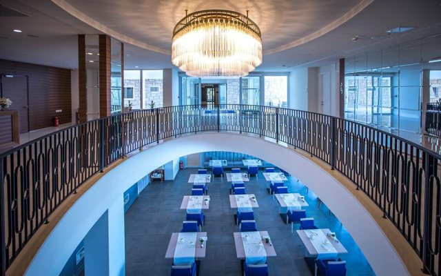 Royal Blue Hotel