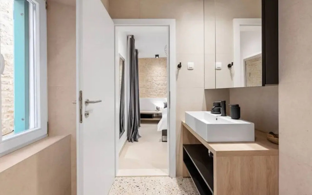 Deluxe City Room For 2 Free Parking