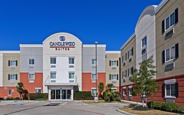 Candlewood Suites Pearland, an IHG Hotel