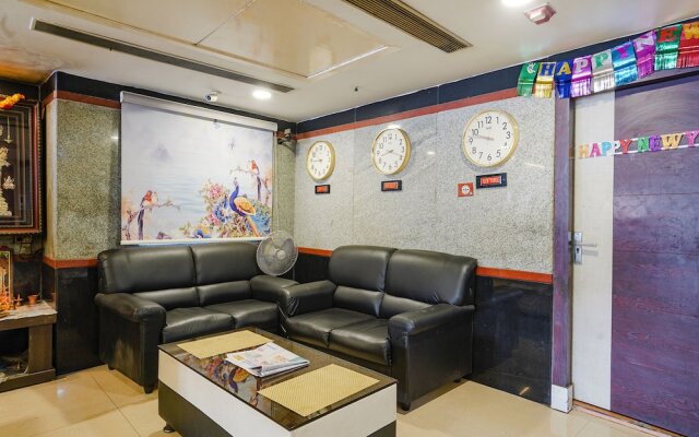 Fabhotel Golden Way