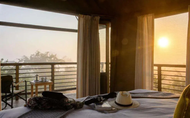 Ndhula Luxury Tented Lodge